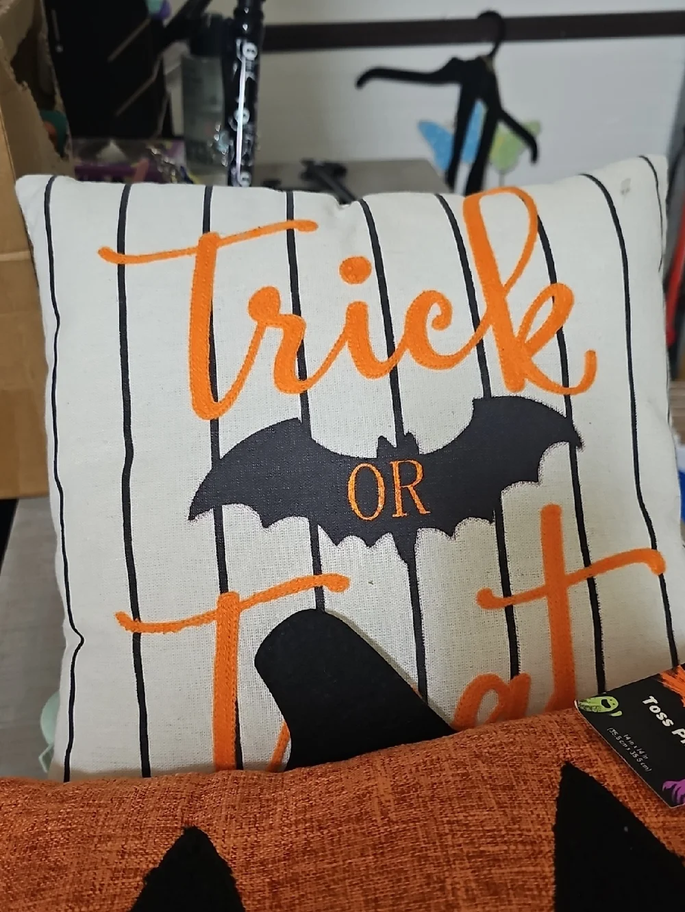 Nwt 3 Halloween Trick or Treat Decorative Pillow Set - Orange & Cream